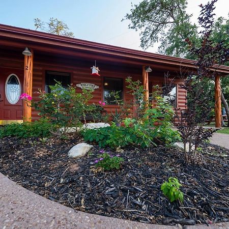 Cabin 1 Rental 15 Minutes From Magnolia And Baylor Waco Exterior photo